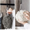 thumbnail image 3 of Toallas de mano de chenilla de 4 Uds., toalla de mano colgante de bola, paño de limpieza de manos de terciopelo Coral de microfibra absorbente suave para baño y cocina, 3 of 5