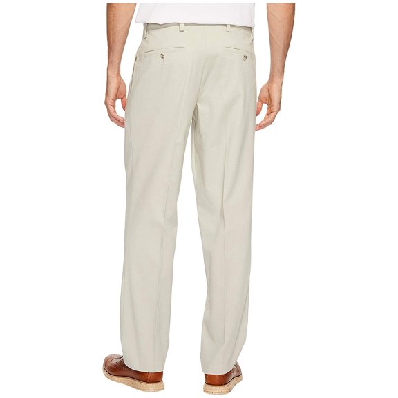Dockers Easy Khaki D3 Classic Fit Pleated Pants Cloud