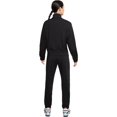 thumbnail image 4 of Conjunto Nike NSW ESSNTL PQE para Mujer DD5860-010 negro L Nike DD5860-010 CONJ. NSW ESSNTL PQE, 4 of 6
