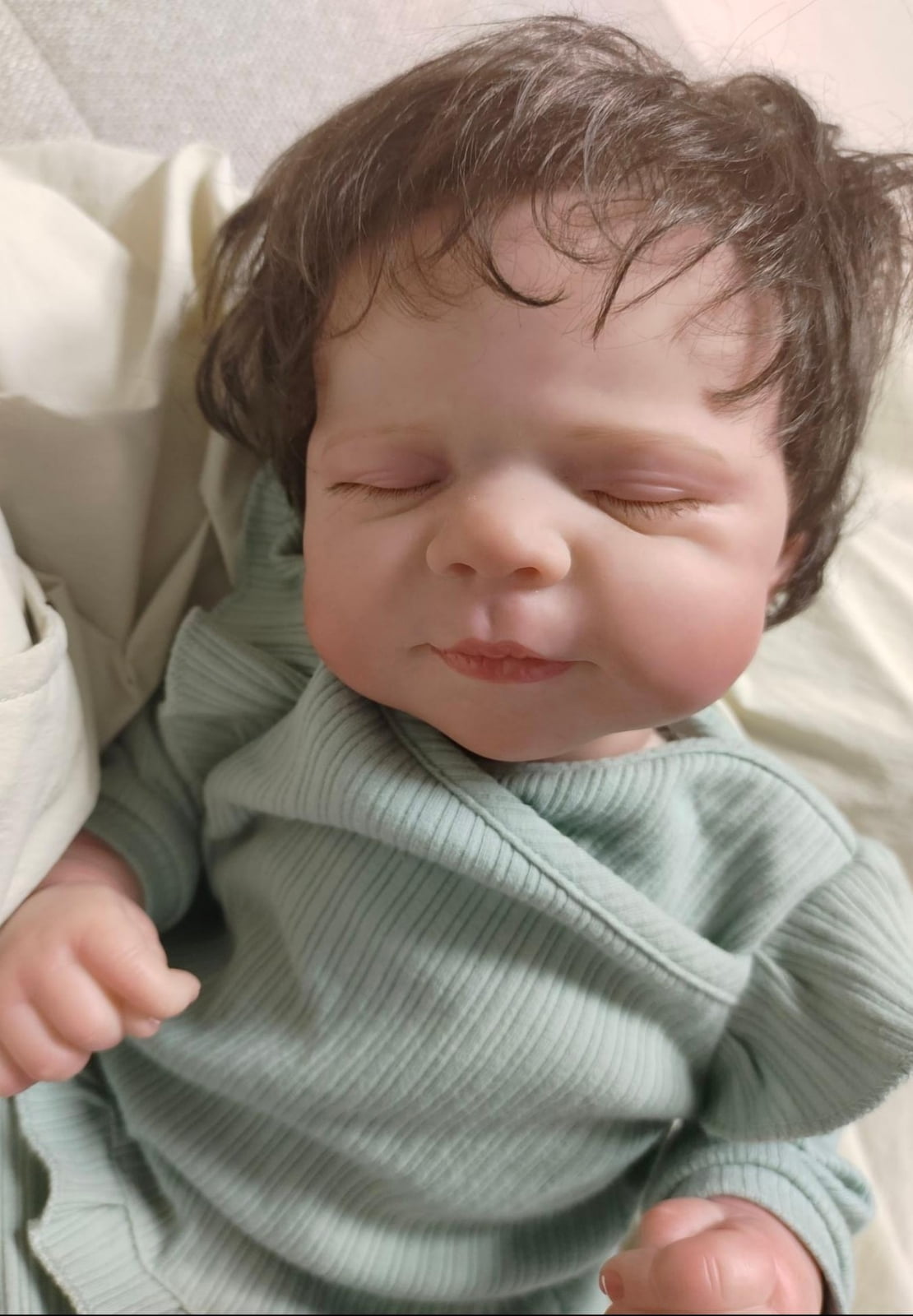 Reborn Baby Dolls - 18 inch Realistic Real Life Baby Dolls with Cloth Body, Newborn Lifelike Baby Gift with Accessories for 3+ Years Old Kids