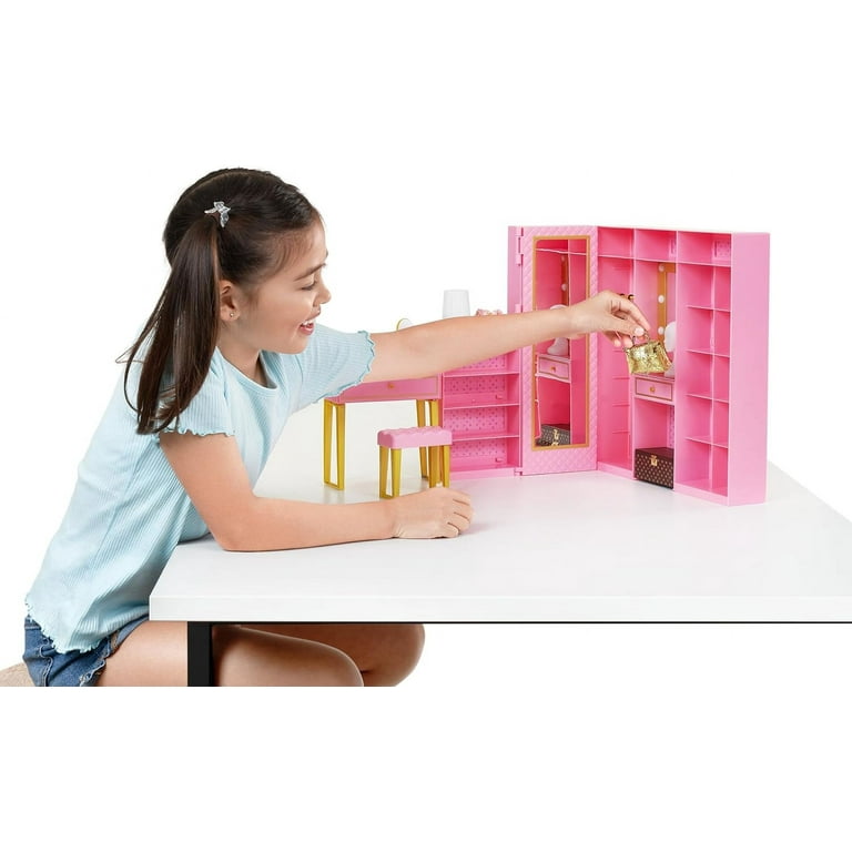 5 Surprise Mini Fashion Doll's Closet Playset with Dream Wardrobe 5 Surprise Mini Fashion Doll's Closet Playset with Dream Wardrobe