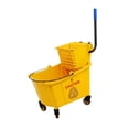 thumbnail image 2 of Cubo para fregar suelos con ruedas, escurridor lateral y asa de transporte para uso en hoteles y escuelas. 32 litros, 2 of 8
