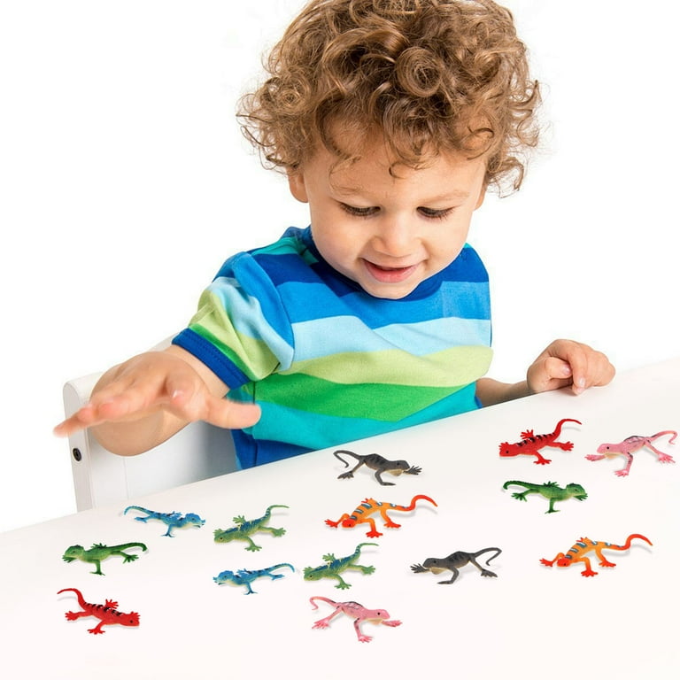 HEANUJJ 24Pcs Sticky Lizard Props Stretchy PVC Models for Party