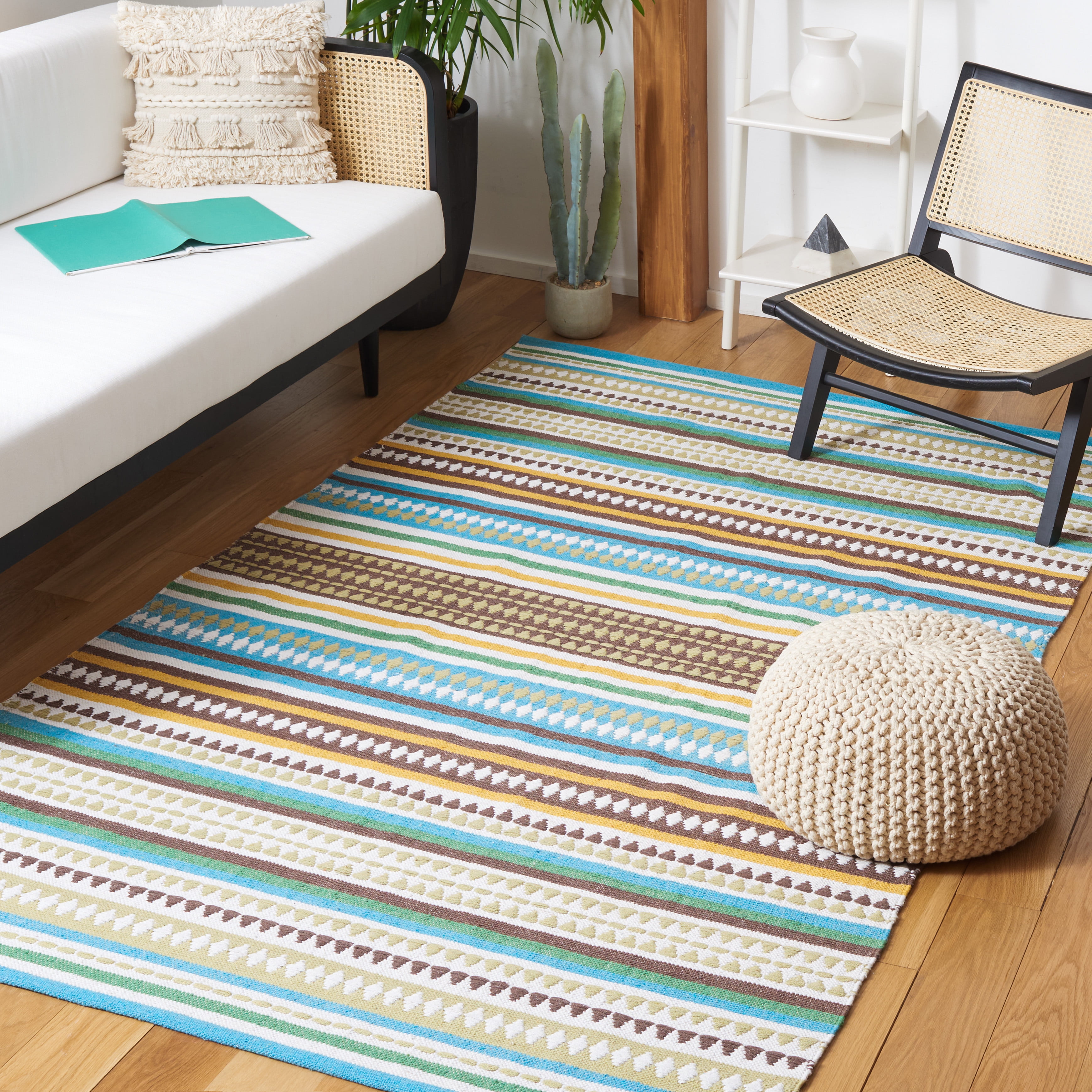SAFAVIEH Montauk Kenyon Southwestern Cotton Area Rug, Light Blue/Ivory, 8' x 10'