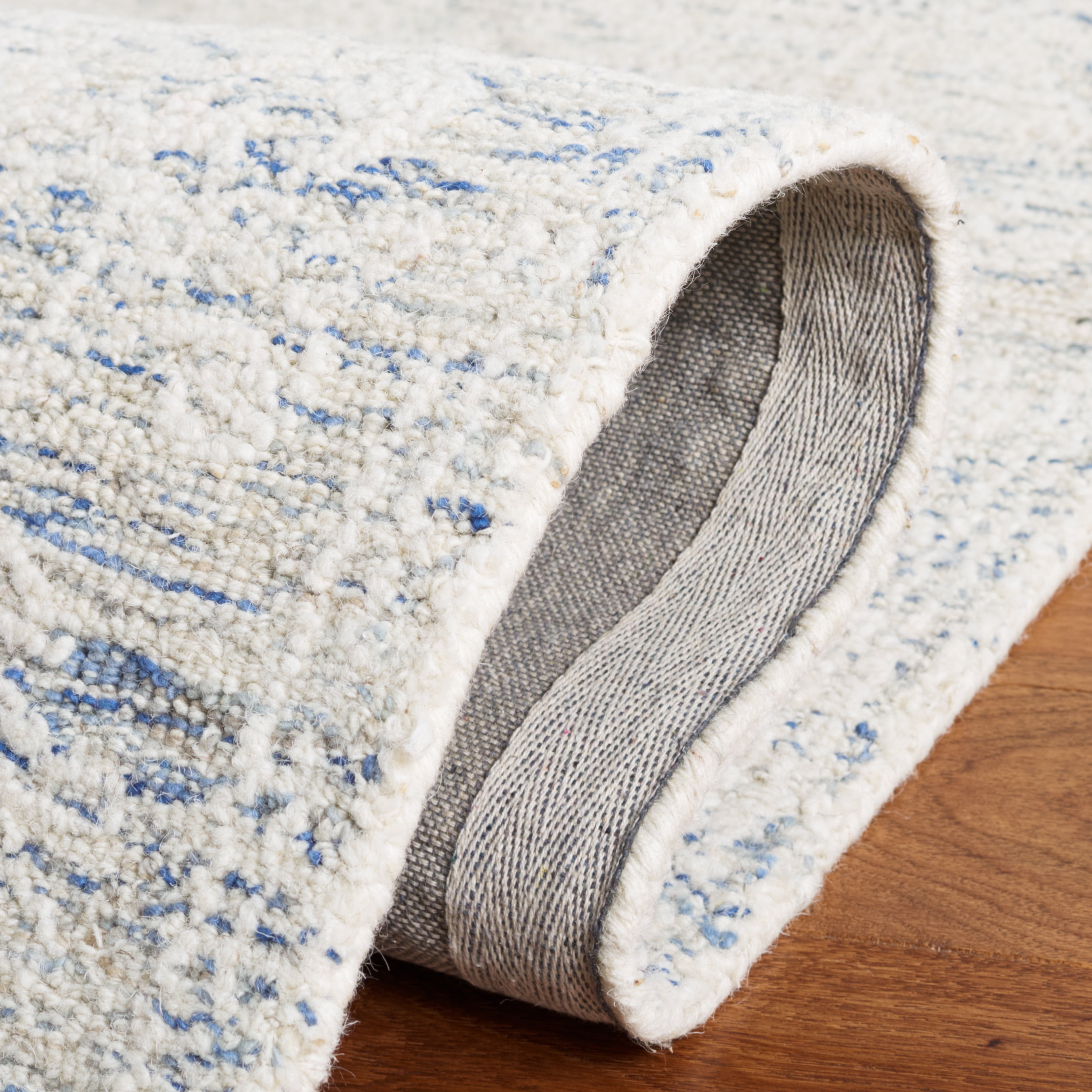 SAFAVIEH Abstract Carter Oriental Wool Area Rug, Ivory/Blue, 6' x 6' Round