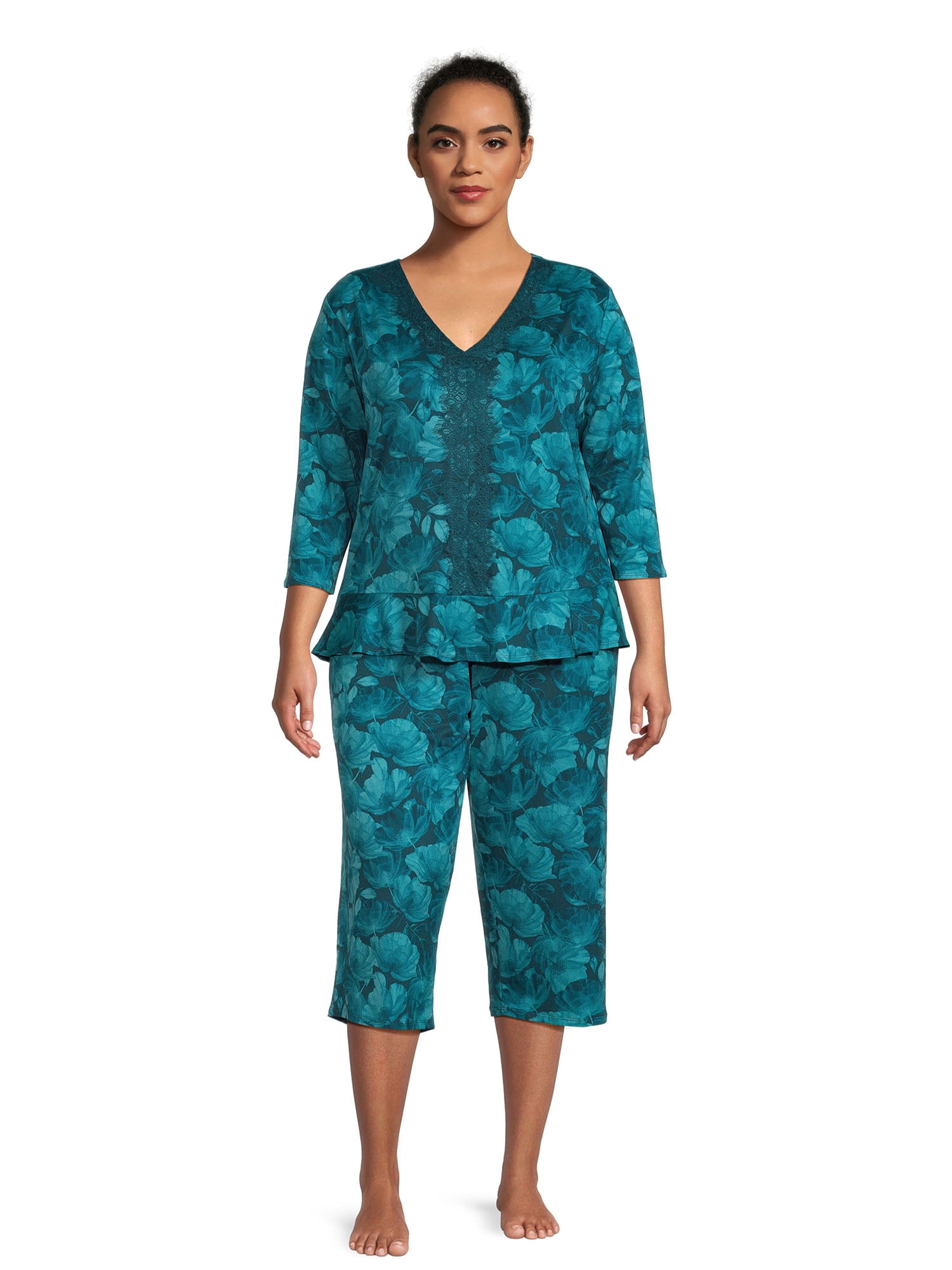 The Pioneer Woman 3/4 Sleeve V-Neck Top and Cropped Pant Pajama Set, 2-Piece, Women's