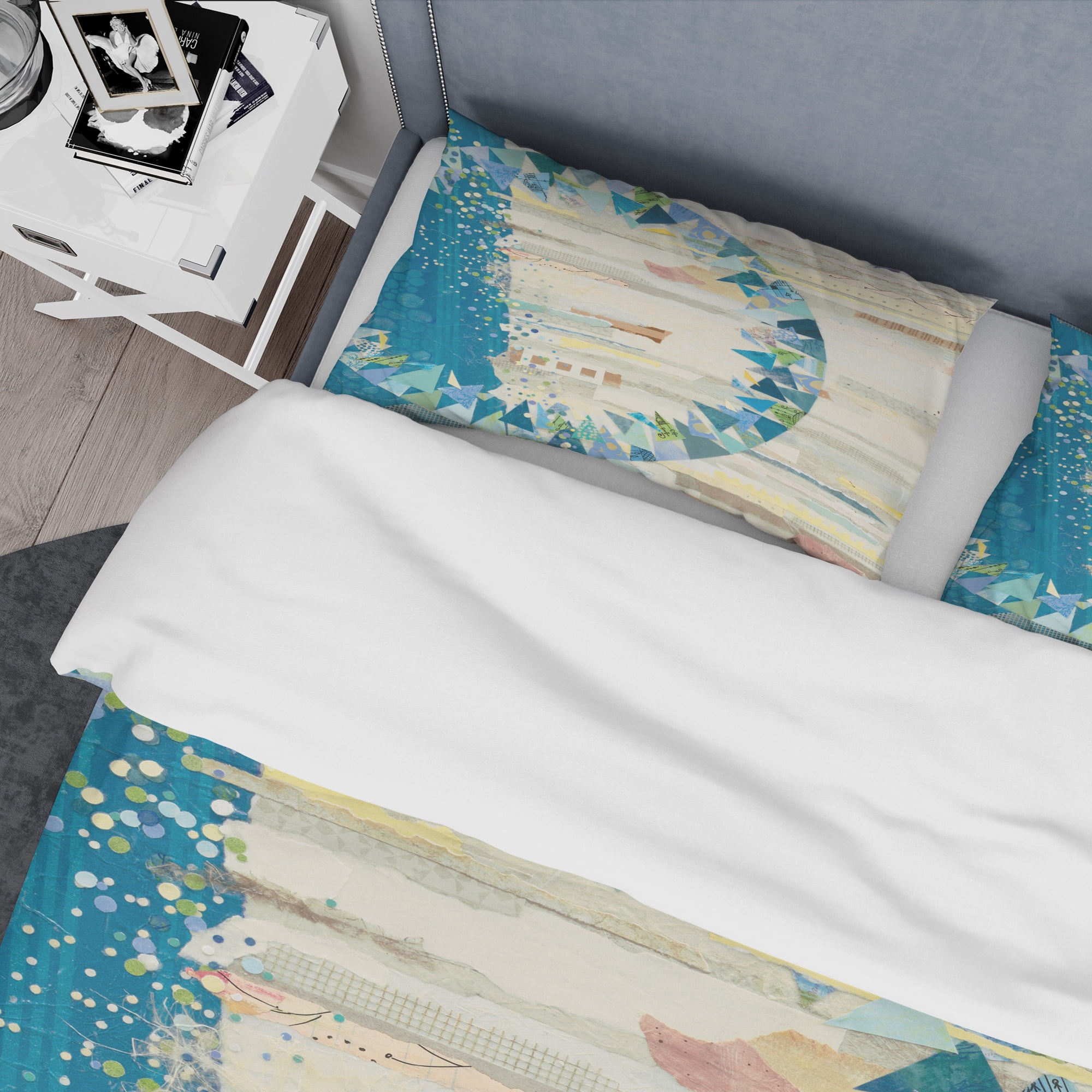 Designart 'The Calm Indigo Stripes' Geometric Duvet Cover Set