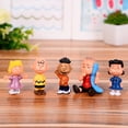 thumbnail image 2 of 12 figuras de dibujos animados de Snoopy, pequeños adornos creativos para el escritorio del hogar y el dormitorio, regalos de cumpleaños para niños y niñas, 2 of 6