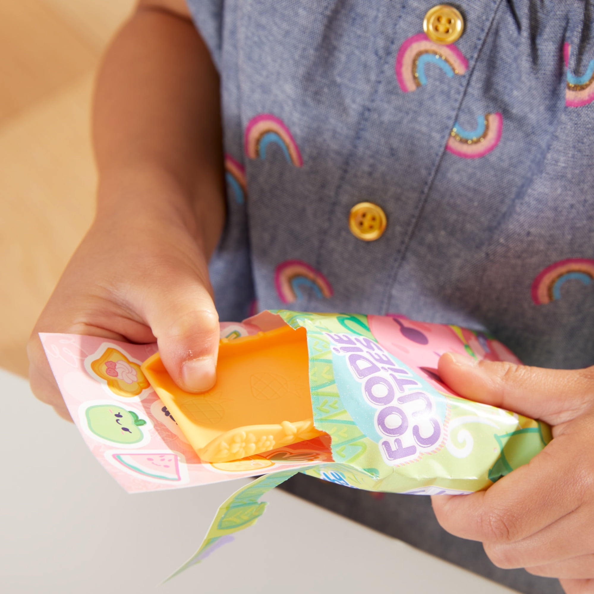 Baby Alive: Foodie Cuties Doll Playset with 10 Surprises