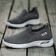 thumbnail image 1 of Zapatillas de vestir a la moda para hombre zapatillas de deporte de malla antideslizantes cómodas para el trabajo y negocios, 1 of 9