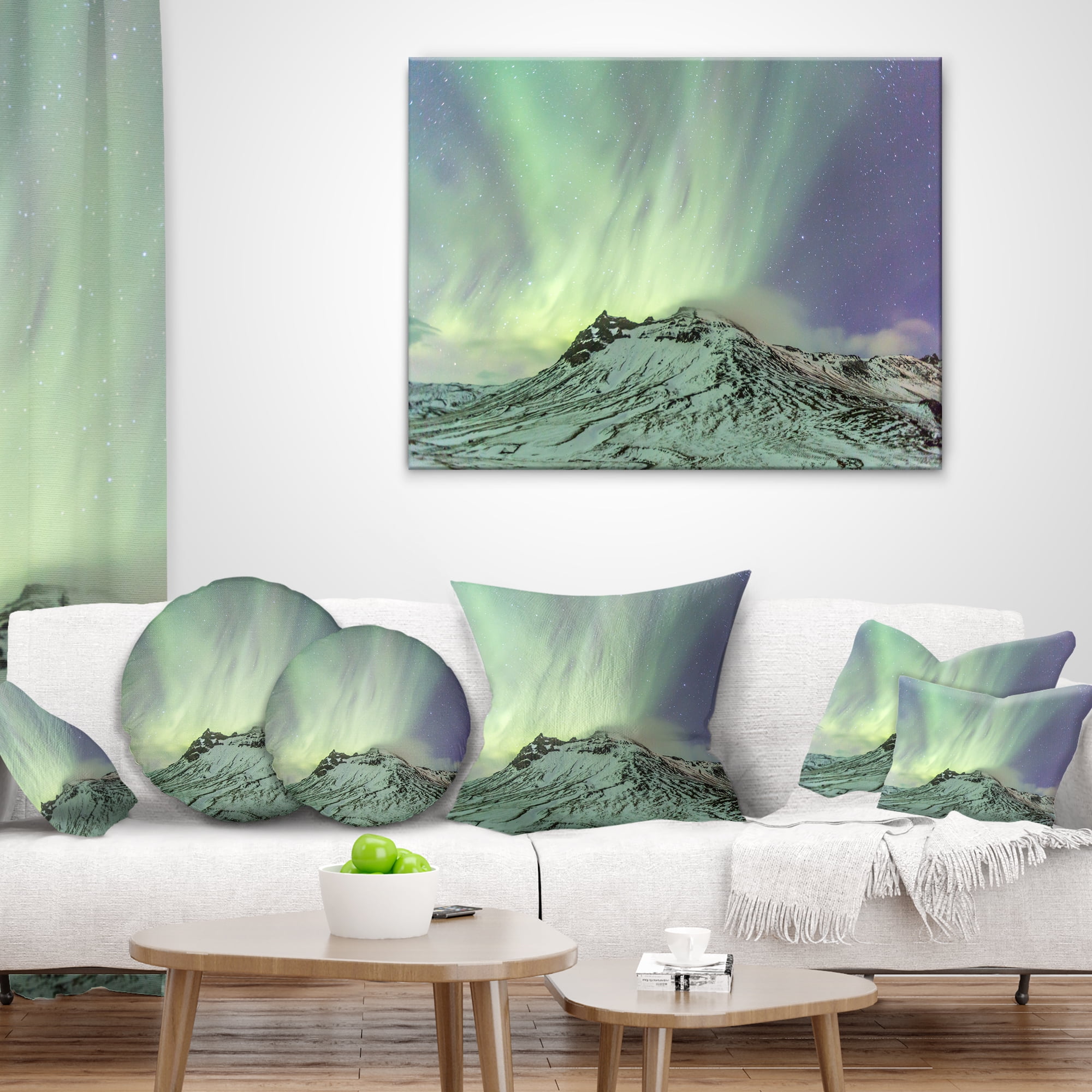 Designart Northern Light in Iceland - Landscape Photo Throw Pillow - 12x20