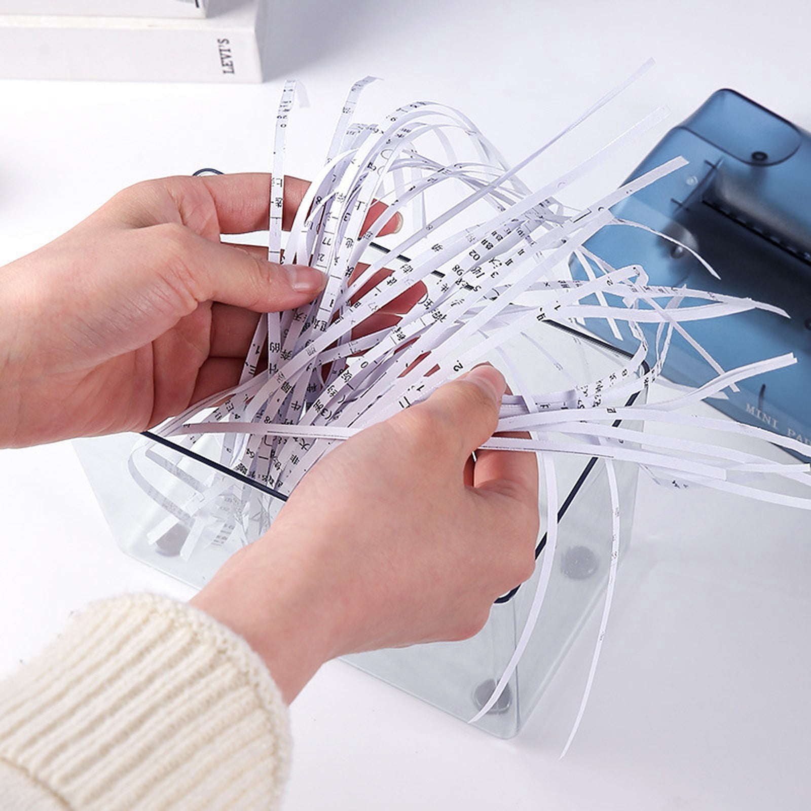 Piwvid Portable Manual A6 Paper Shredder with 1.5L Basket, Mini Desktop Cutting Machine for Shredding Receipts, Notes, and Documents at Home, School, or Office