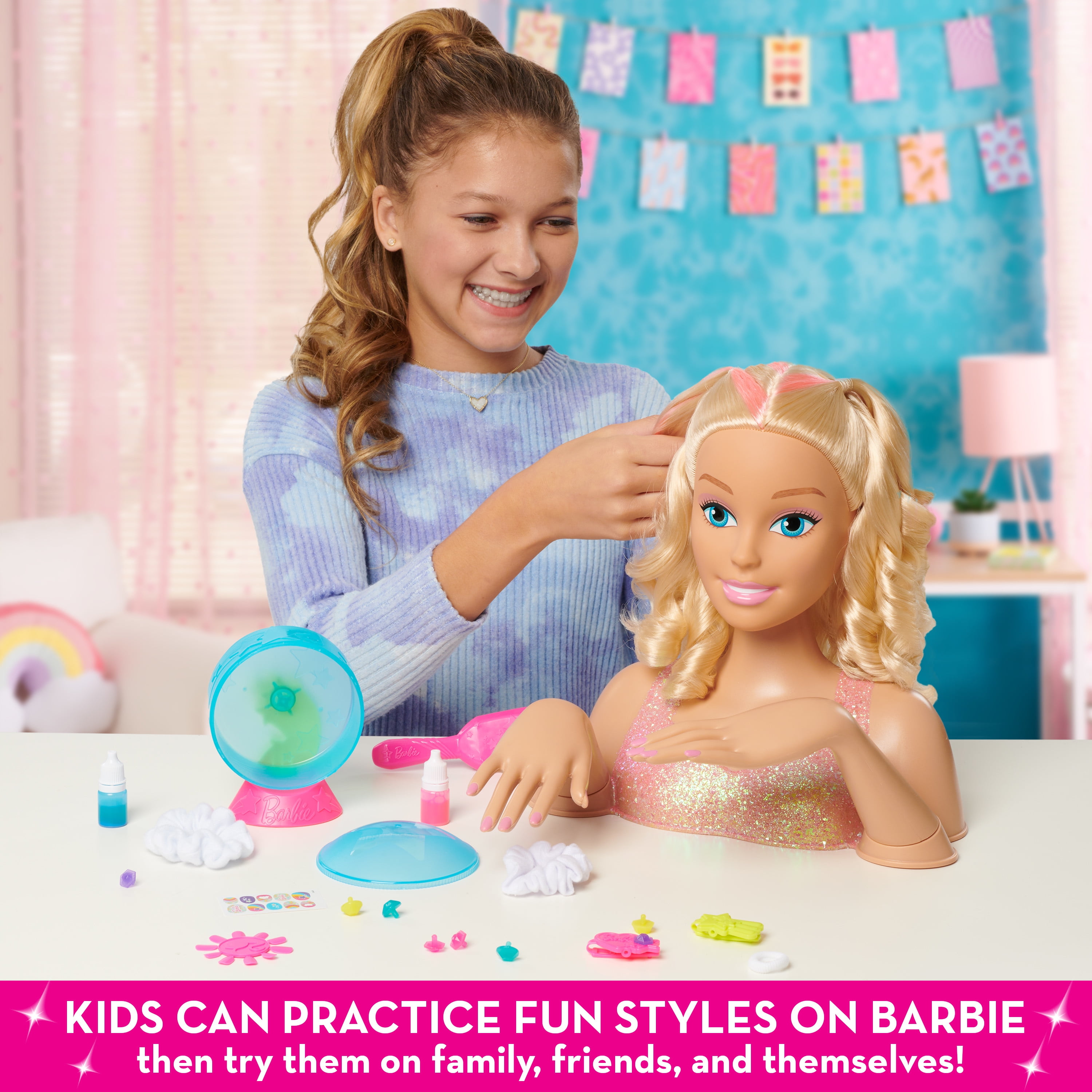 Barbie Deluxe Styling Head / Cabeça, Unhas E Maquiagem em Promoção na  Americanas