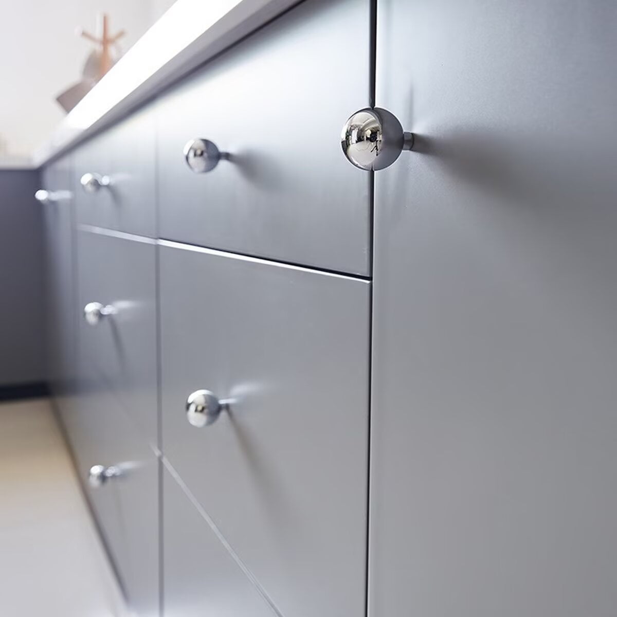 HDJNal 10 Pack Bright Silver Drawer Pulls Kitchen Cabinet Knobs Solid Ball Shape Dresser Drawer Knobs Dresser Knobs Drawer Knobs Simple Cabinet Hardware for Cupboard Drawer Pulls