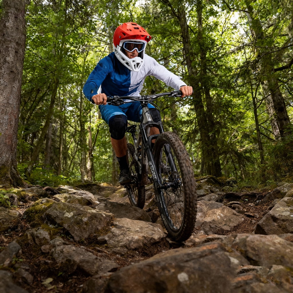 Advanced Mountain Cycling Helmet Full Face Design Impact Resistant Soft Liner