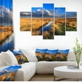 thumbnail image 1 of Meadow Land avec de Beaux Gratte-Ciels - Impression sur Toile Paysage, 1 of 3