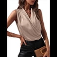 thumbnail image 2 of Blusa Elegante de Satén Cruzada con Cuello en V y Sin Mangas para Mujer Champán S, 2 of 9