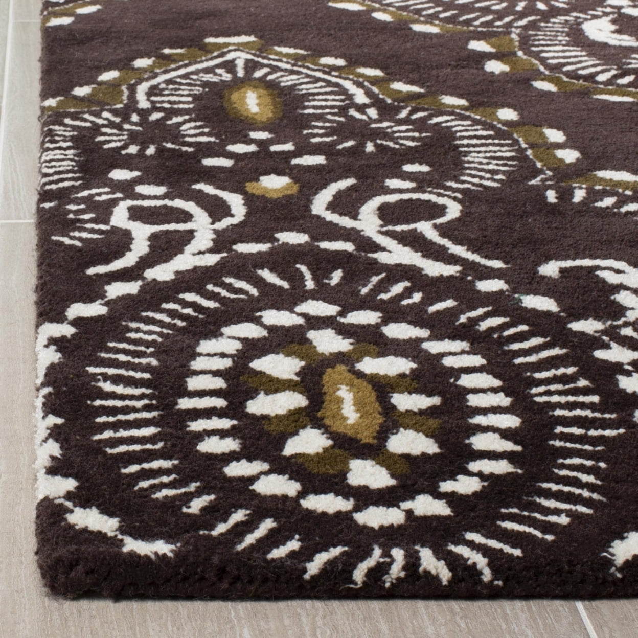 SAFAVIEH Wyndham Pompeii Damask Wool Area Rug, Brown/Ivory, 7' x 7' Square