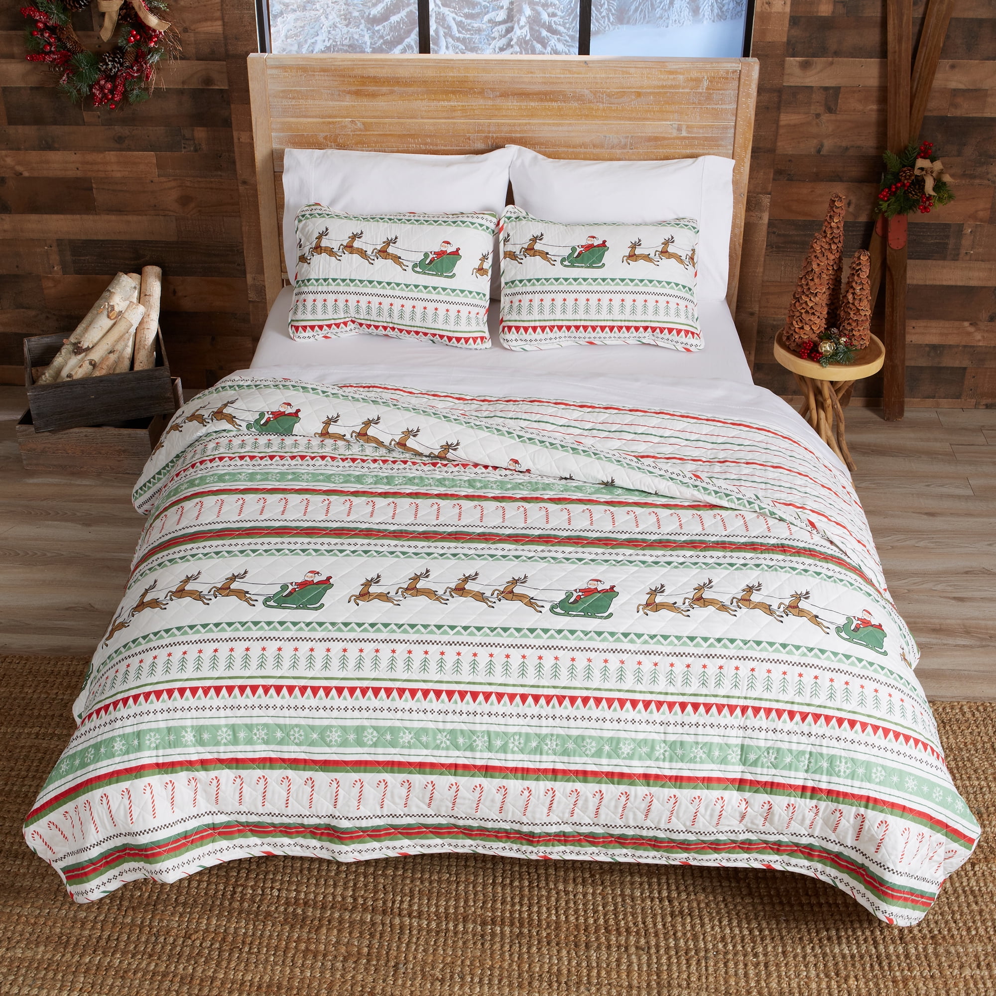 Great Bay Home Reversible Christmas Reversible Quilt Set With Shams (King, Festive Stripes)