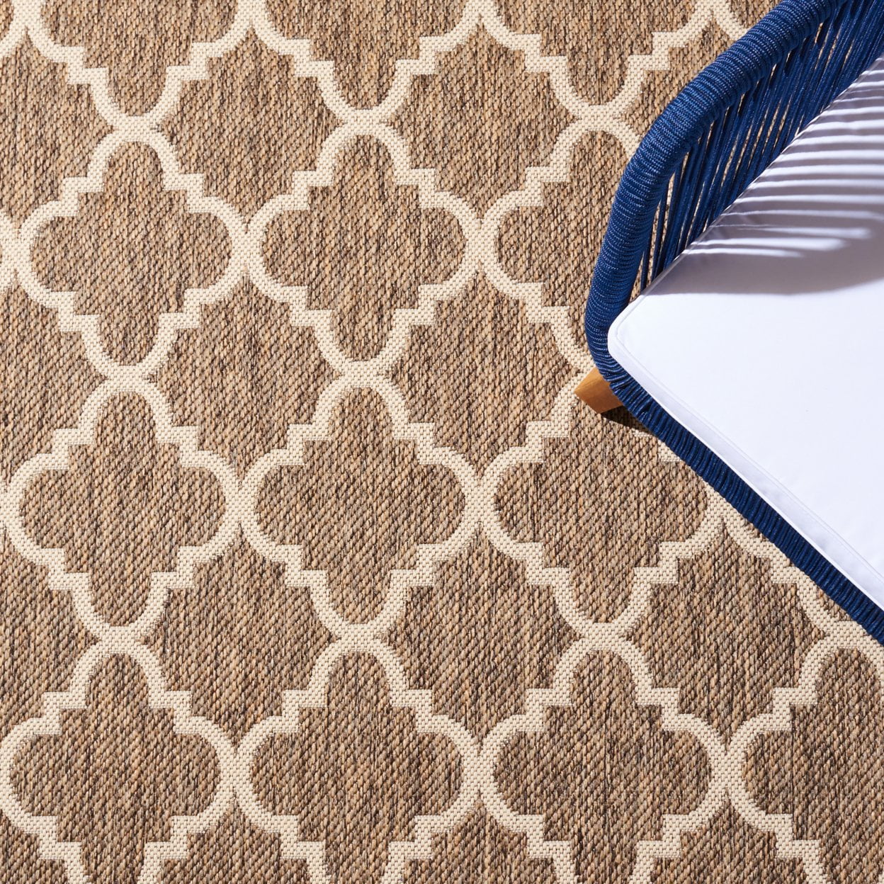 SAFAVIEH Beach House Nima Trellis Indoor/Outdoor Area Rug Beige/Cream, 5'3" x 7'6"