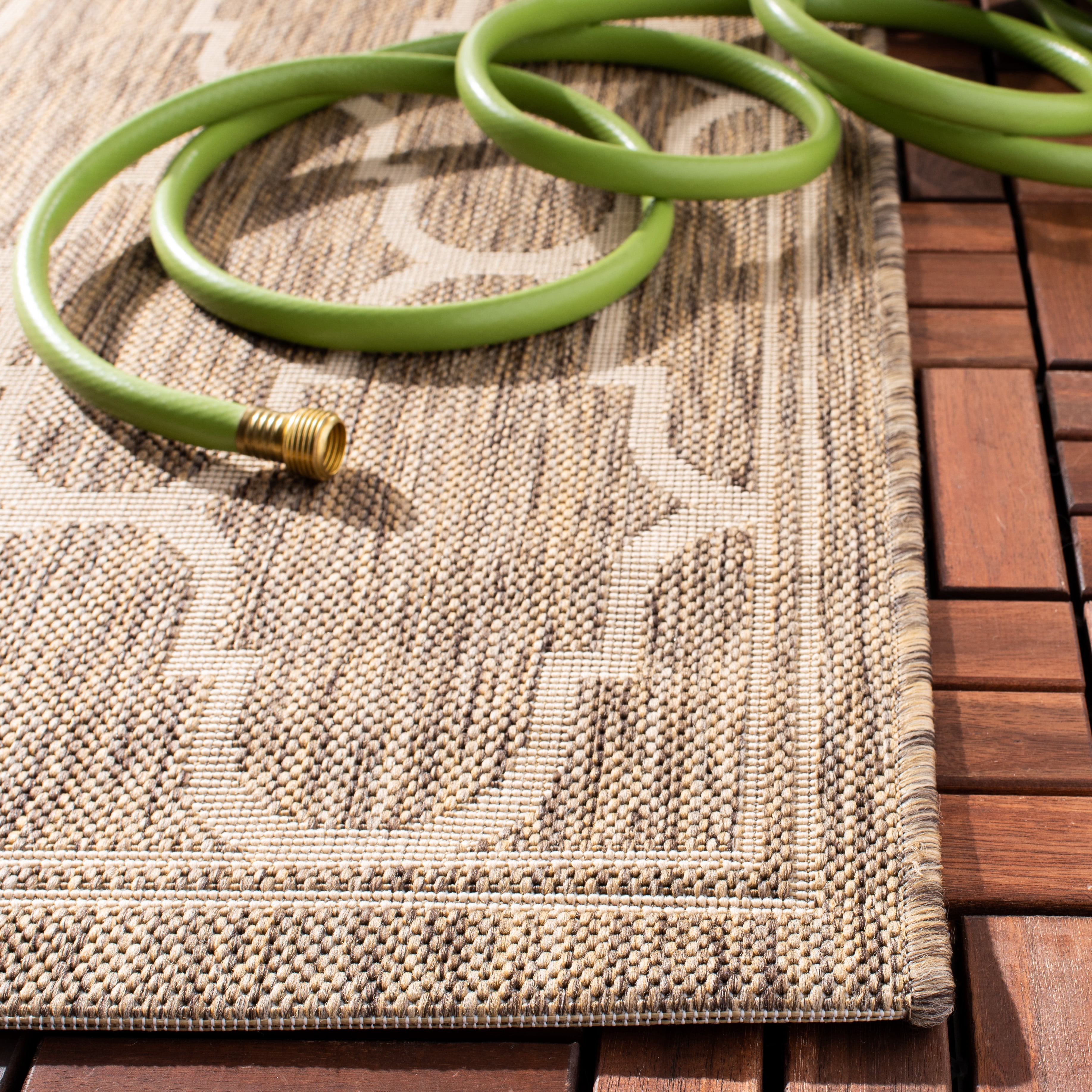 SAFAVIEH Courtyard Eustacia Geometric Indoor/Outdoor Area Rug, Brown/Beige, 5'3" x 7'7"