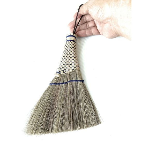 SN SKENNOVA Hand Woven Nylon Thread Broom with Loincloth Fabric Storage Bag, Extends to 10 in, 1 Count