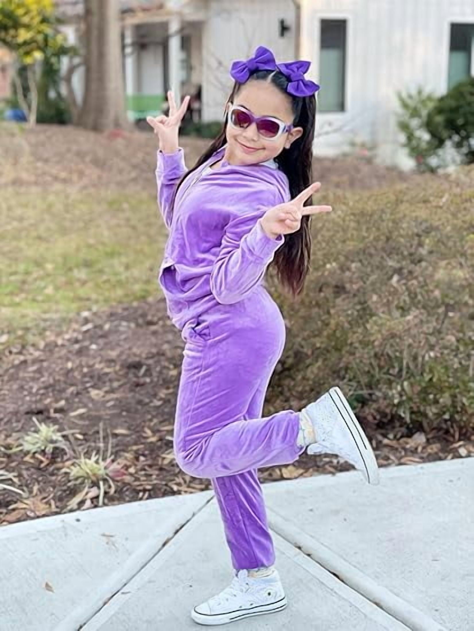 Oudiya Girls 2 Piece Outfits Velour Tracksuit Hoodie and Jogger Set Sweatsuit Athletic Clothes Sets