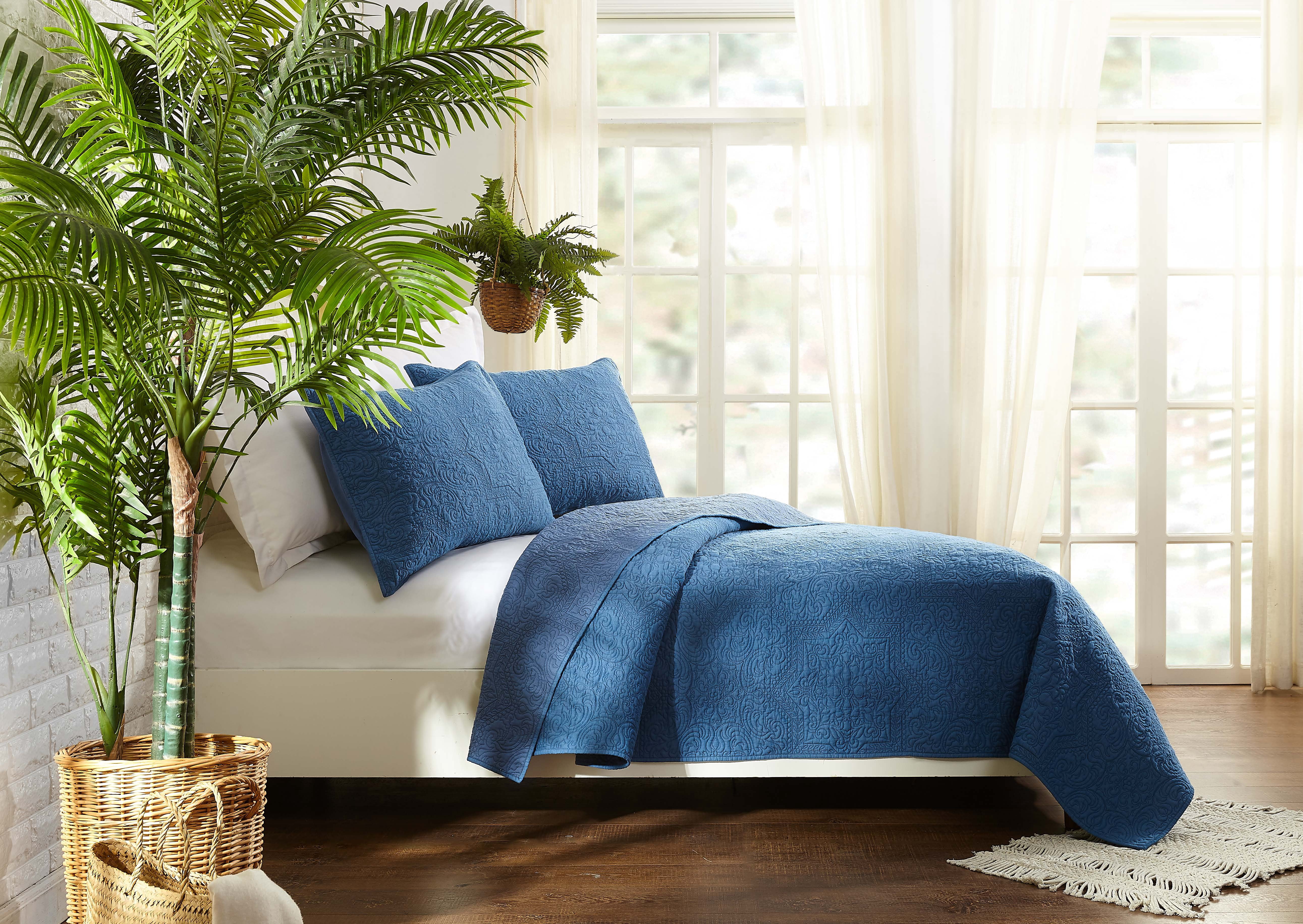 Better Homes & Gardens Solid Blue Chambray Full/Queen Quilt