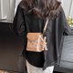 thumbnail image 4 of Bolso pequeño estampado para mujer, de piel sintética, con cadena pequeña, tipo bandolera, color rosa, 4 of 5
