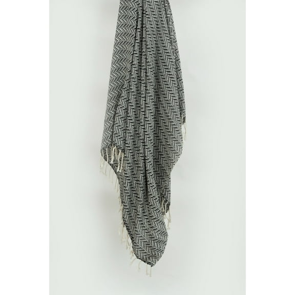 Rizzy Home  Chevron Hand Loomed Woven Throw Black/ Natural