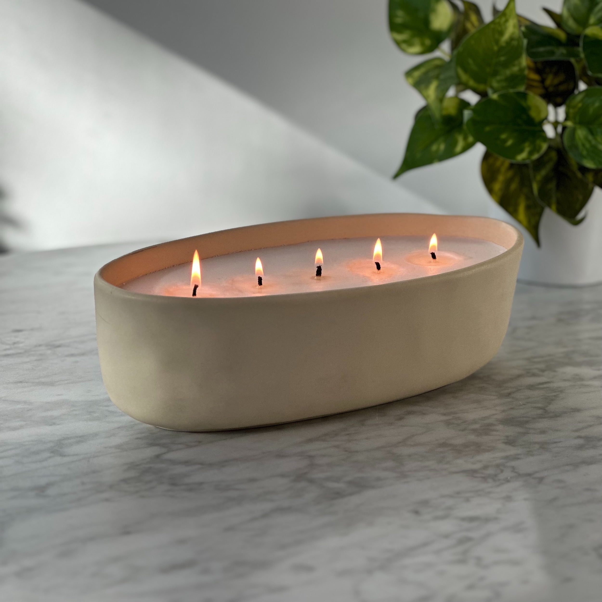 Better Homes and Gardens 5-Wick 40.5 oz Ceramic Candle, Red Lava & Citrus, Beige