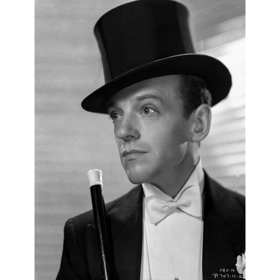 Fred Astaire Posed in Suit with Top Hat Black and White Photo Print (8 x 10)