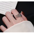 thumbnail image 2 of Anillo de calavera hecho a mano Hip Hop Anillo de calavera de cinco garras Anillo de palma gótica Serie oscura Anillo de cóctel de Halloween Regalos de Navidad para mujeres y niñas (plata antigua) JAMW Sencillez, 2 of 5