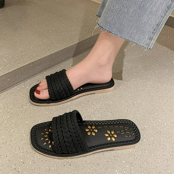Black Creative Simulated Grass Flip-flops Summer Casual Artificial Lawn  Sandal Personality Slippers Size 40 and 41