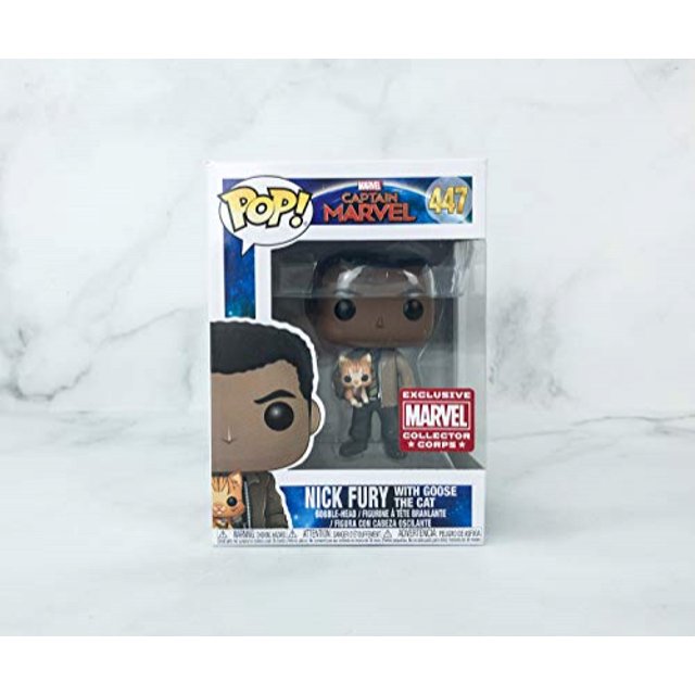 Nick Fury con Goose The Cat (Collector Corps Exc): ¡Diversión ko Pop! Figura de Vinil y 1 Paquete de Protector Gráfico Compatible (447 - 37508 - B)