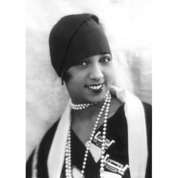Josephine Baker Late 1920S. Photo Print (16 x 20)