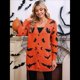 thumbnail image 5 of Cárdigan de Punto Holgado Informal de Larga con Botones para Mujer, con Diseño de Murciélago de Halloween. Color Naranja S, 5 of 10