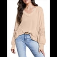 thumbnail image 2 of Blusas de Mujer con Cuello en V, Larga, Encaje, Elegantes, Informales, Modernas, de Gran Tamaño. Albaricoque L, 2 of 7