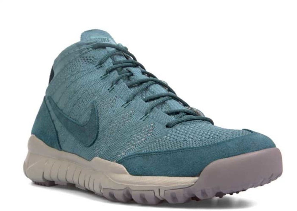 nike flyknit trainer chukka sfb