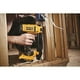 thumbnail image 4 of Kit de grapadoras DEWALT 20V MAX* para cables (DCN701D1) con accesorios, 4 of 8