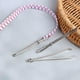thumbnail image 5 of Herramienta de cordones de faja elástica con clips | Ayudante de enhebrado de metal para bandas elásticas y cordones | Versátil y duradero | Enhebrador de cordones Easy | Paquete de 2 | Práctico, 5 of 9