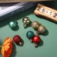 thumbnail image 3 of Caja de bolas colgantes de plástico para árbol de Navidad 99 Ehuebsd piezas 3cm decoración navideña 2023, 3 of 9