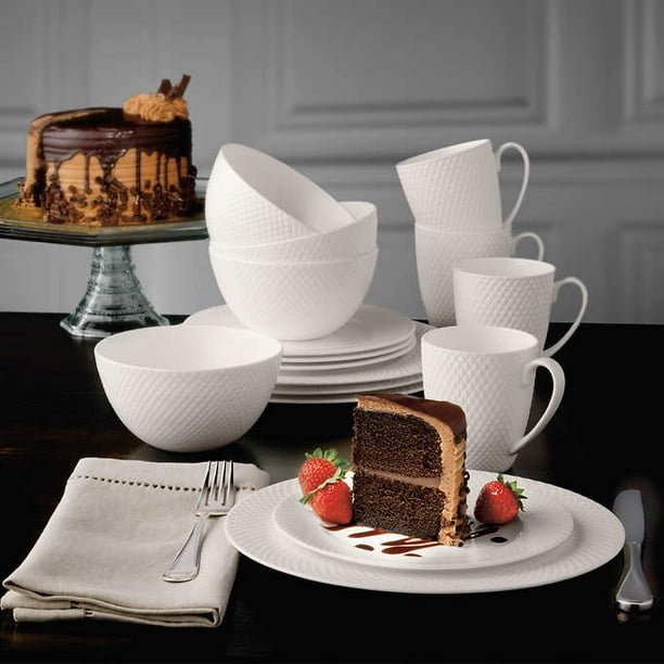 Mikasa Huntington 16-piece Bone China Dinnerware Set 