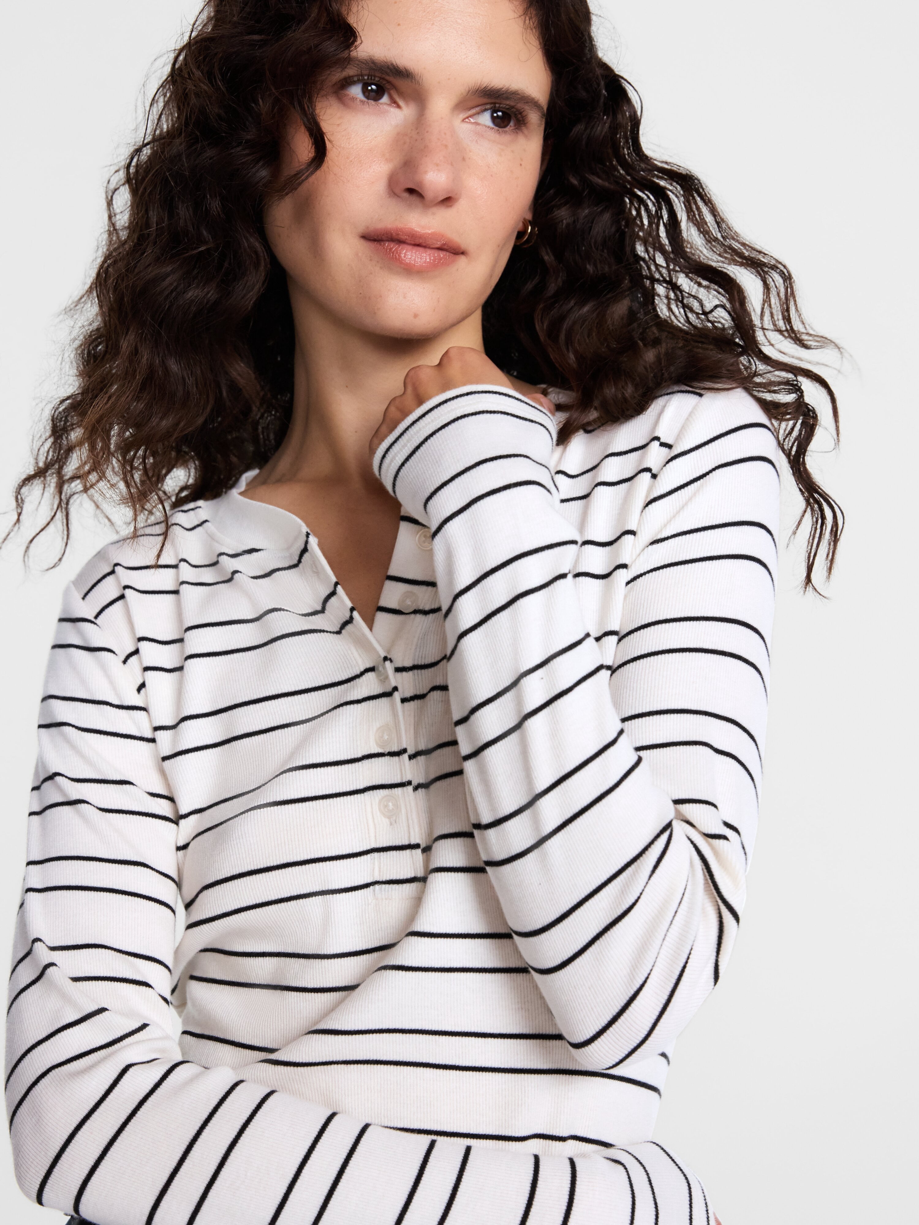 Scenario Women's and Women's Plus Rib Henley with Long Sleeves, Sizes XS-4X