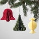 thumbnail image 4 of Adornos colgantes de bolas de árbol de Navidad Mini colgantes de bolas de nido de abeja de papel Decoraciones navideñas 2025 Suministros para fiestas de Nochevieja, 4 of 5