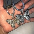 thumbnail image 3 of Collar con colgante de mariposa cubana con temperamento y diamantes de agua y mariposa de estilo hip hop, 3 of 6