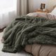 thumbnail image 5 of Manta Bedsure Fuzzy Sherpa de piel sintética, color verde oliva, tamaño doble, 5 of 7