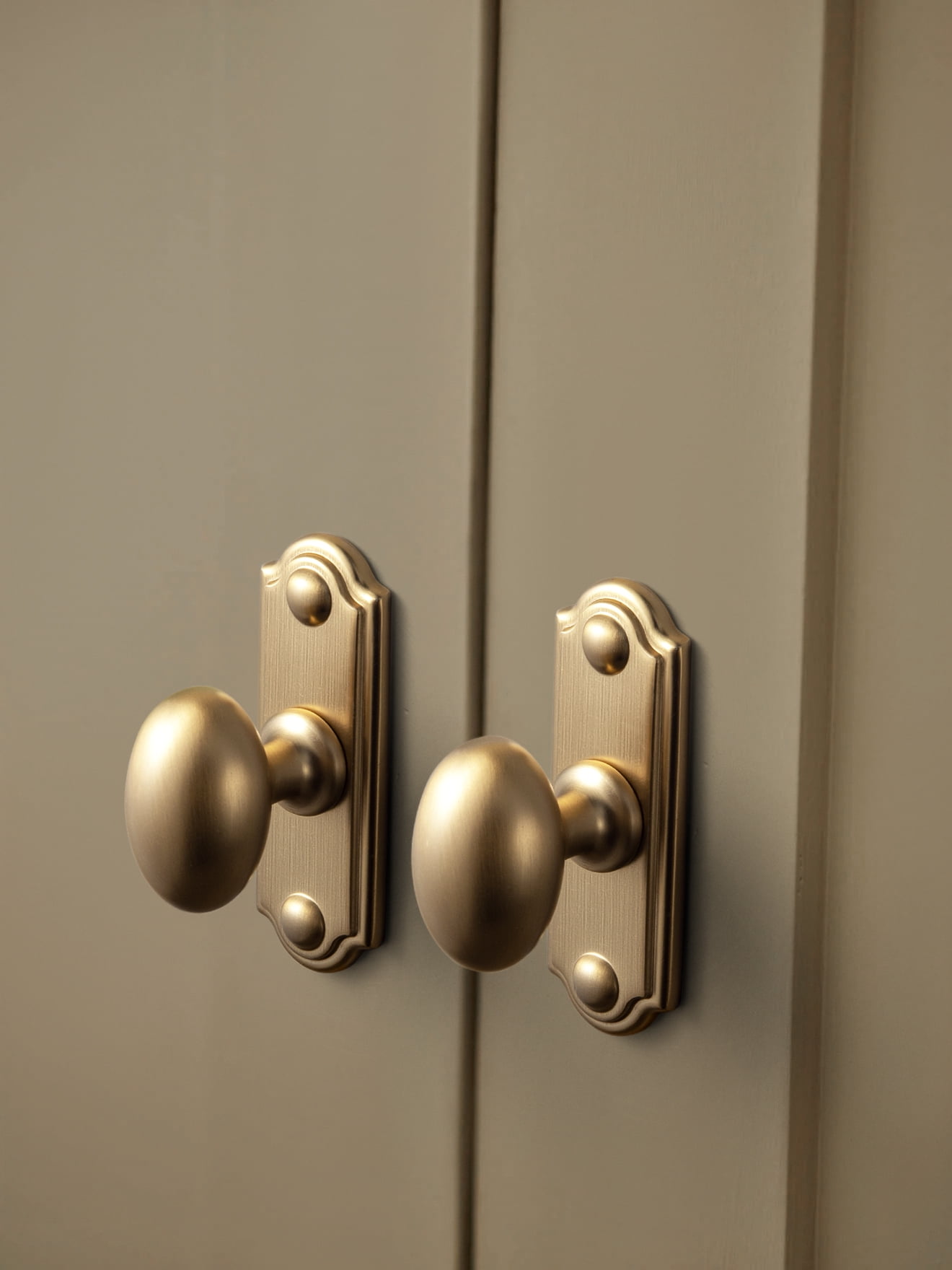 Goo-Ki 12 Packed Oval Champagne Bronze Cabinet Knobs with Square Backplate, Zinc Alloy Cabinet Handles Hardware for Cupboard,Dresser & Drawer