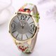 thumbnail image 2 of Reloj con correa de PU con estampado floral para mujer Reloj de pulsera de cuarzo de aleación con esfera grande (rojo), 2 of 3