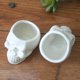 thumbnail image 5 of EeaseMX 2 macetas pequeñas de cerámica con forma de calavera para suculentas, cactus, decoración para el hogar y la oficina (blancas), 5 of 7